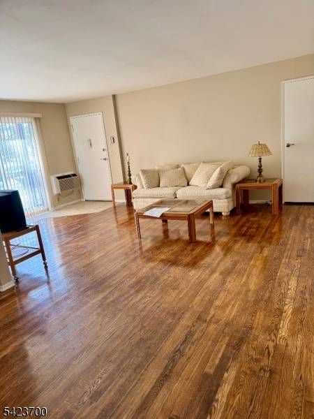 515 Andria Ave #177, Hillsborough Twp., NJ 08844