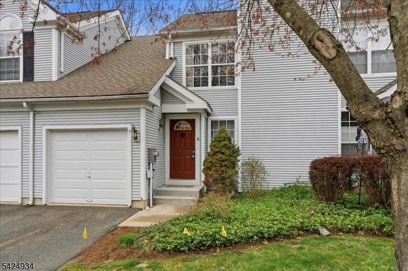 5 Ajax Ct, Allamuchy Twp., NJ 07840