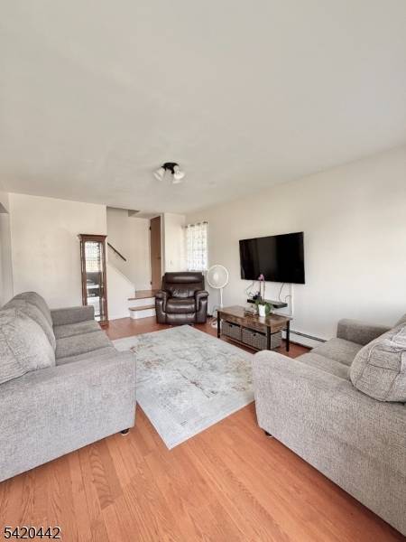 2 Sunnyside Pl, Verona Twp., NJ 07044