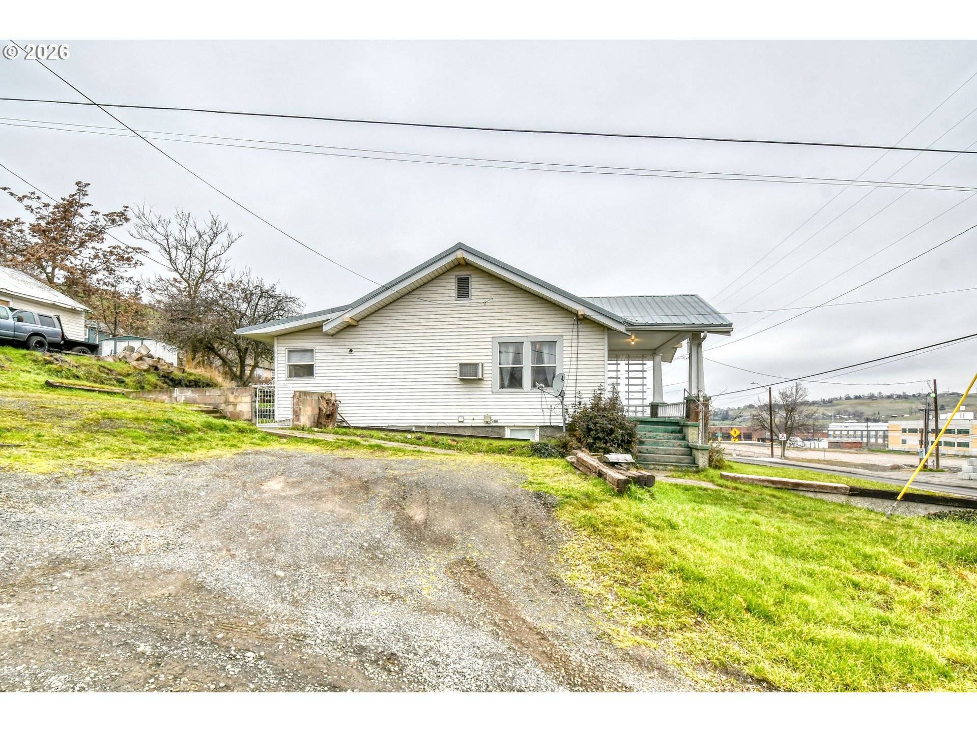 1716 SE COURT AVE, Pendleton, OR 97801