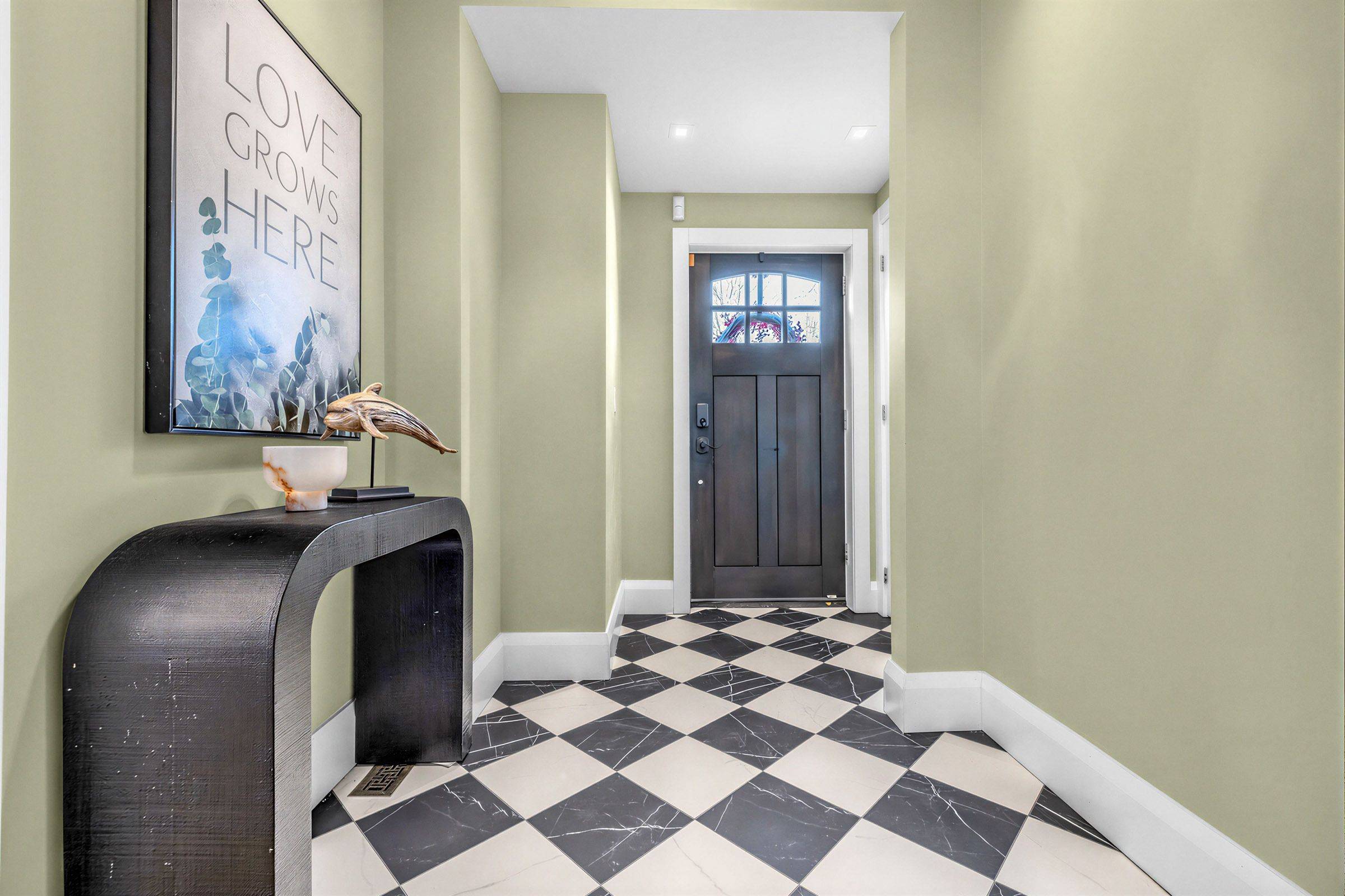 25 Cortleigh BLVD, Toronto C04, ON M4R 1K5