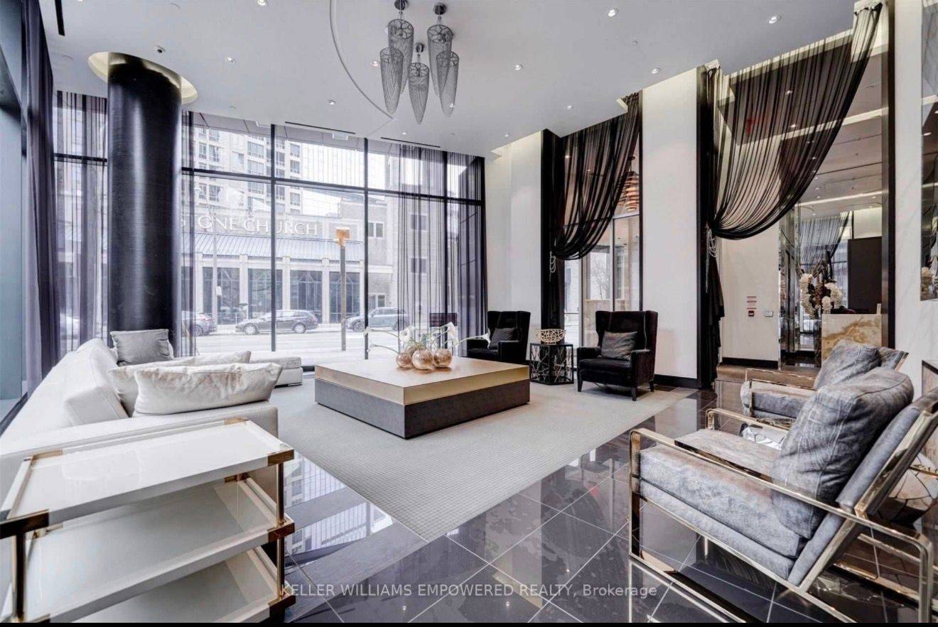 32 Davenport RD E #705, Toronto C02, ON M5R 0B5