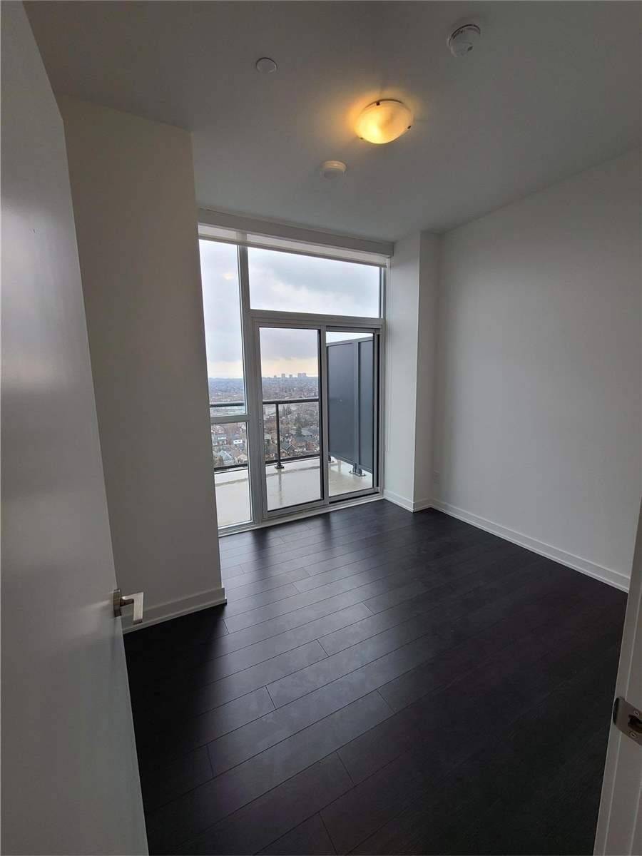 1603 Eglinton AVE W #1603, Toronto C03, ON M6E 2H1