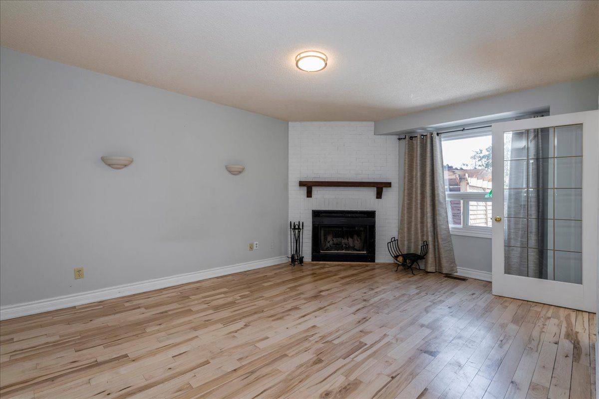 78 James ST, Barrie, ON L4N 6Y2