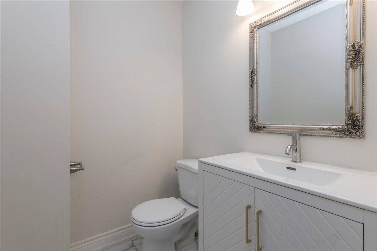 78 James ST, Barrie, ON L4N 6Y2