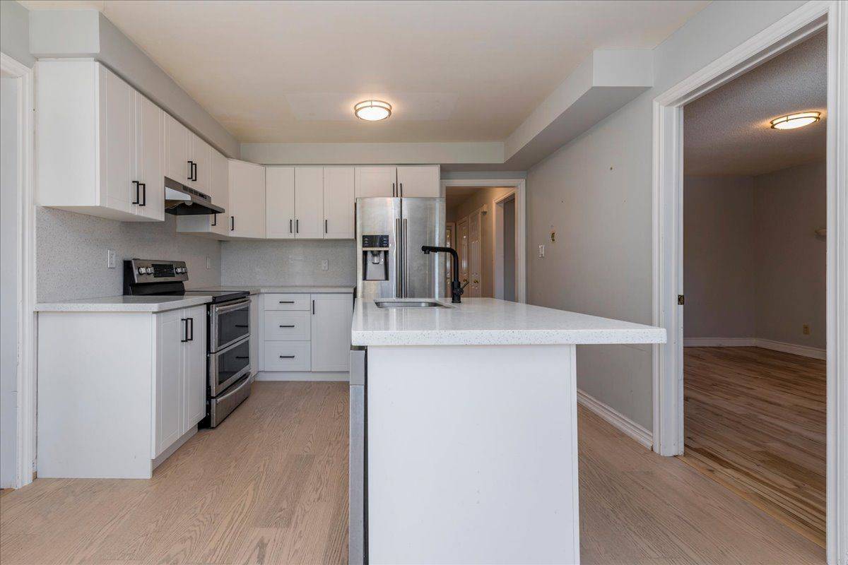 78 James ST, Barrie, ON L4N 6Y2