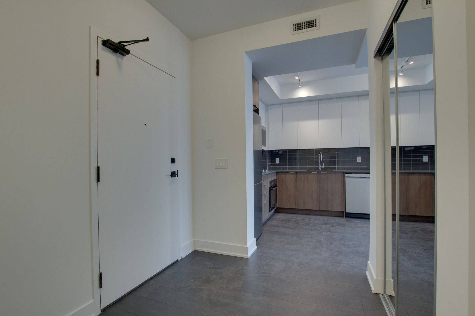 2481 Taunton RD #701, Oakville, ON L6H 0G3