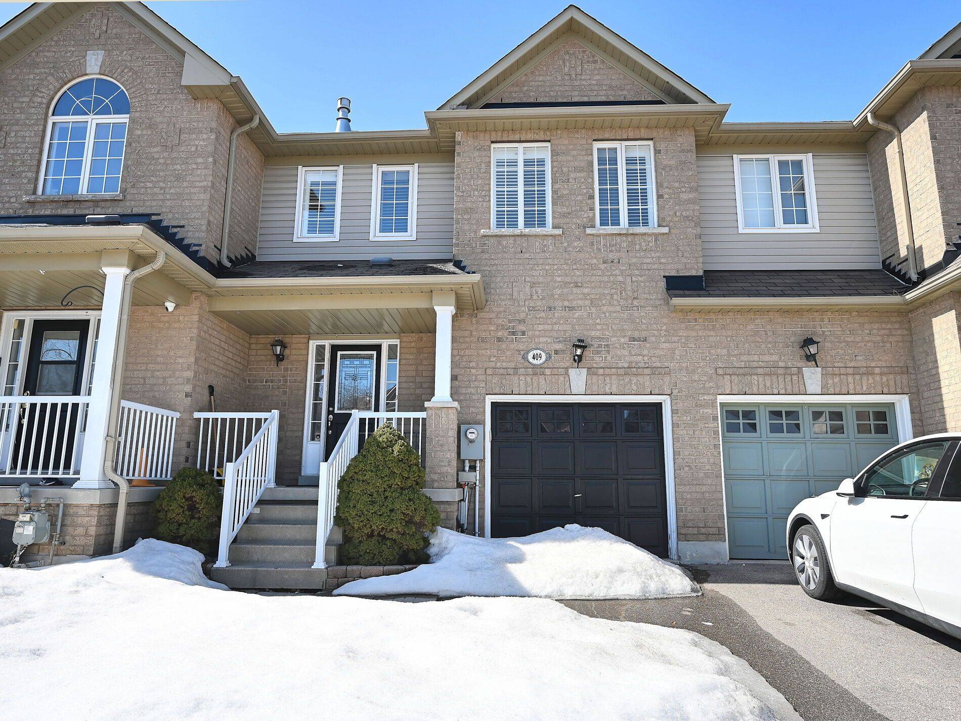 409 Hobbs CRES, Milton, ON L9T 0J2