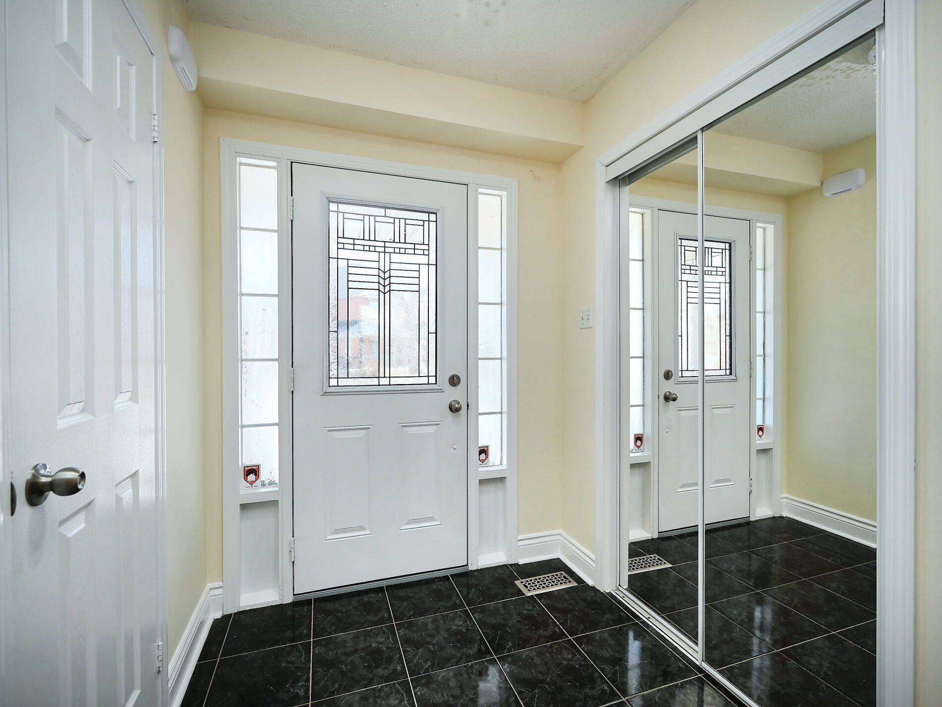 409 Hobbs CRES, Milton, ON L9T 0J2