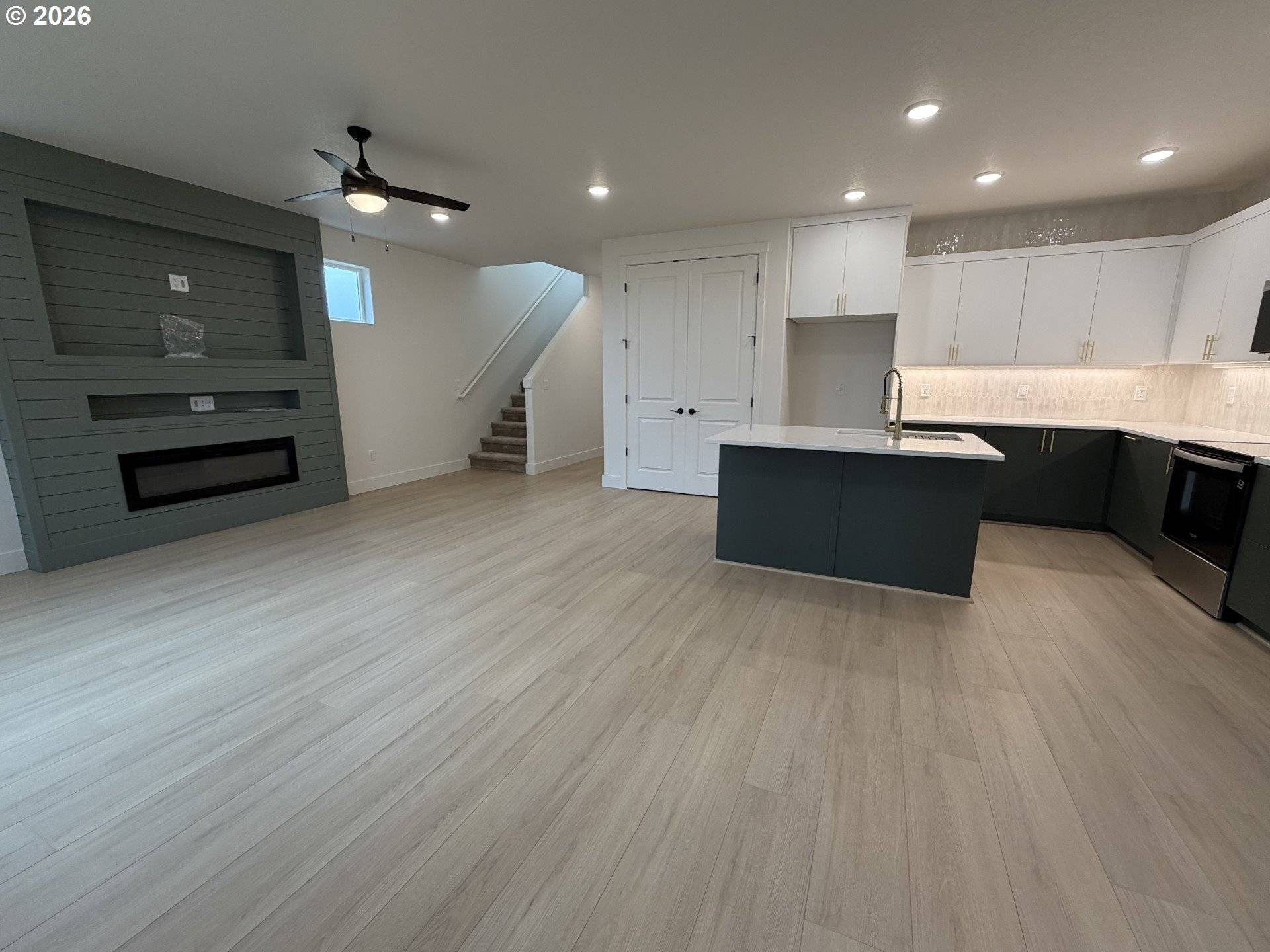 16073 Barlow Trail LN, Oregon City, OR 97045