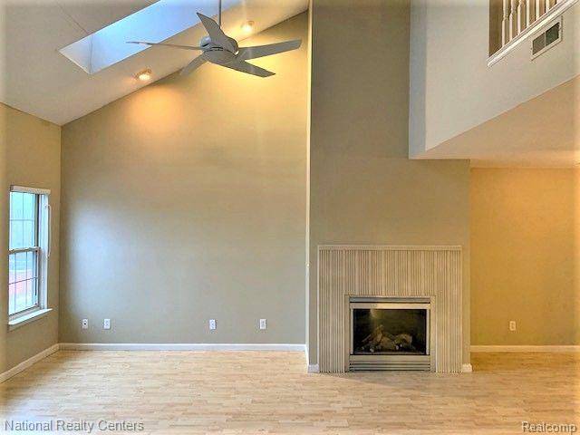 29411 GLEN OAKS BLVD E, Farmington Hills, MI 48334