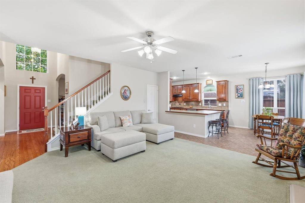 2321 Bear Run Road, Arlington, TX 76001