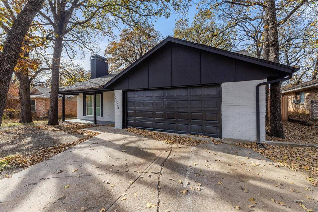 2506 Holt Road, Arlington, TX 76006