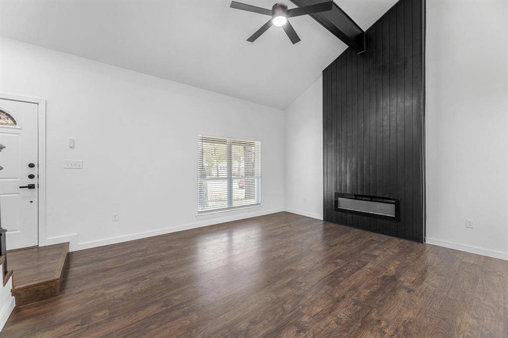 2506 Holt Road, Arlington, TX 76006