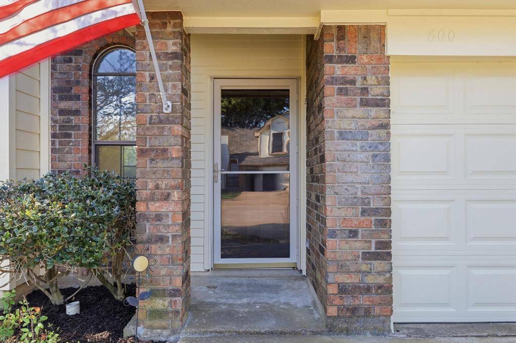 800 Wyndham Place, Arlington, TX 76017