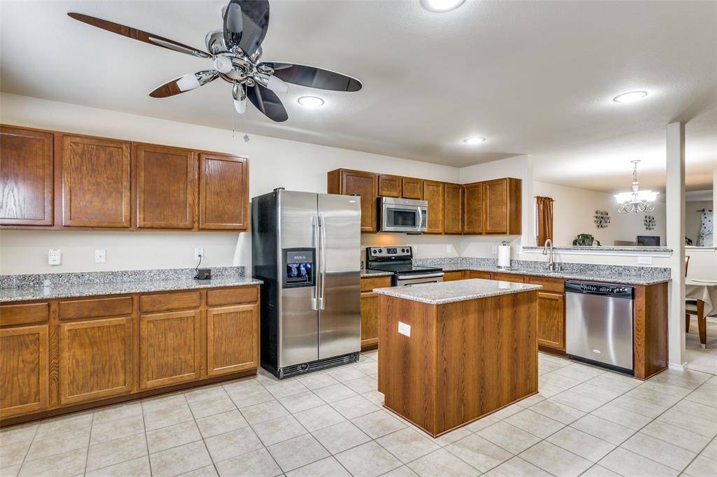 8805 Irish Bend Drive, Fort Worth, TX 76123