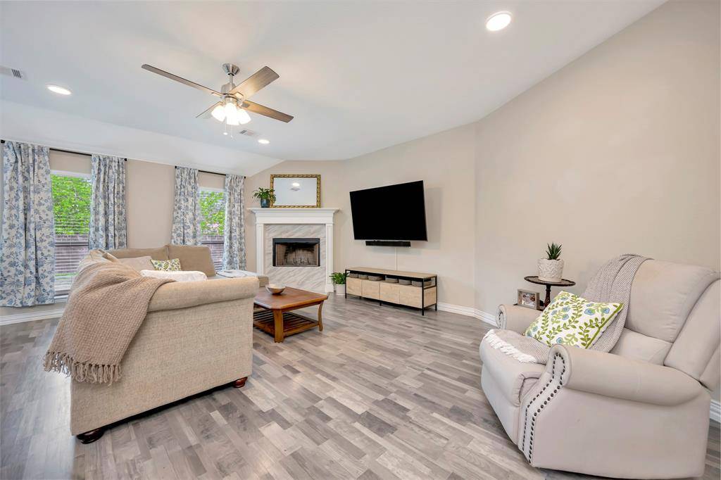 608 Perry Drive, White Settlement, TX 76108