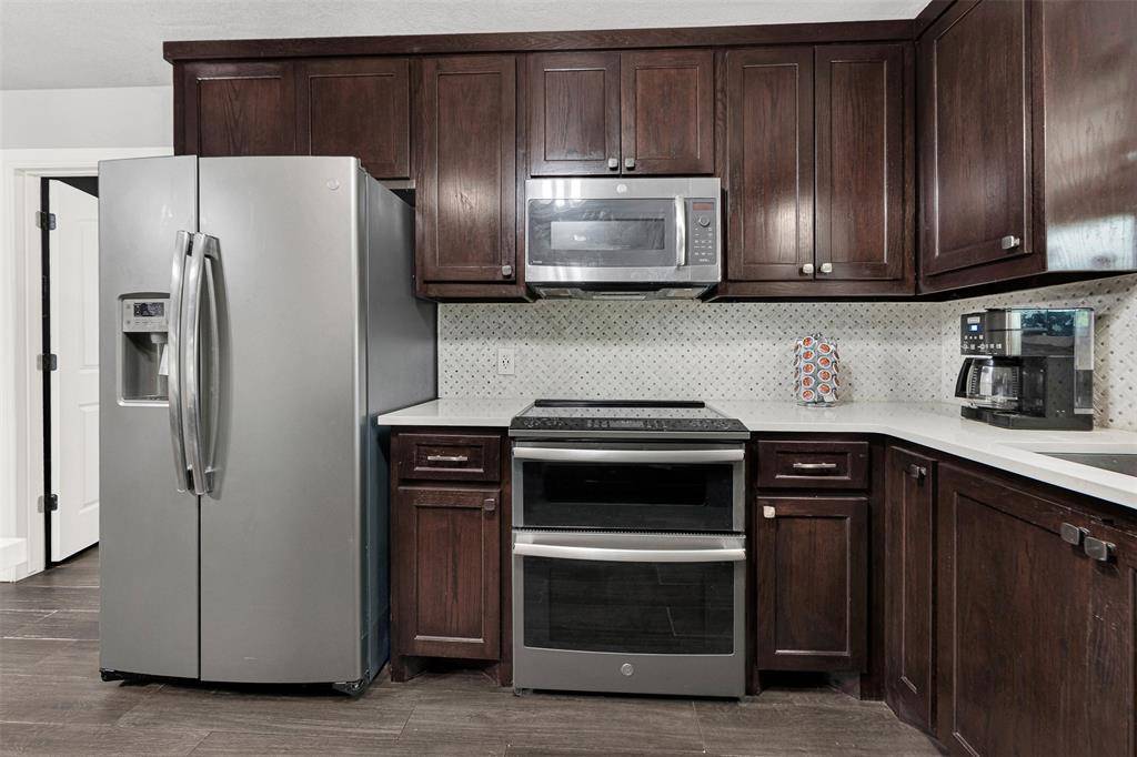 1105 Simpson Terrace, Bedford, TX 76021