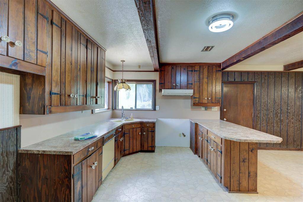 913 Pine Hill Road, Shreveport, LA 71107