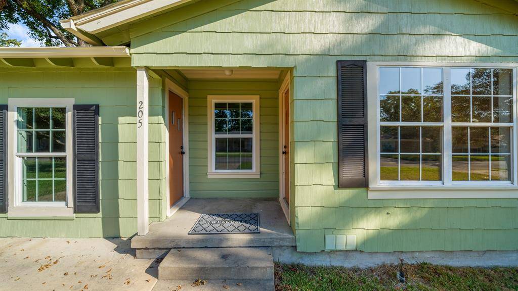 205 E 7th Street, Kaufman, TX 75142
