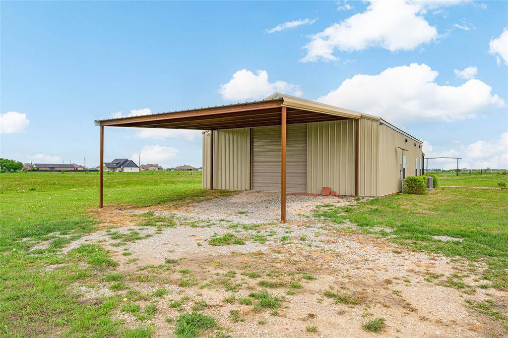 435 County Road 4875, Celeste, TX 75423