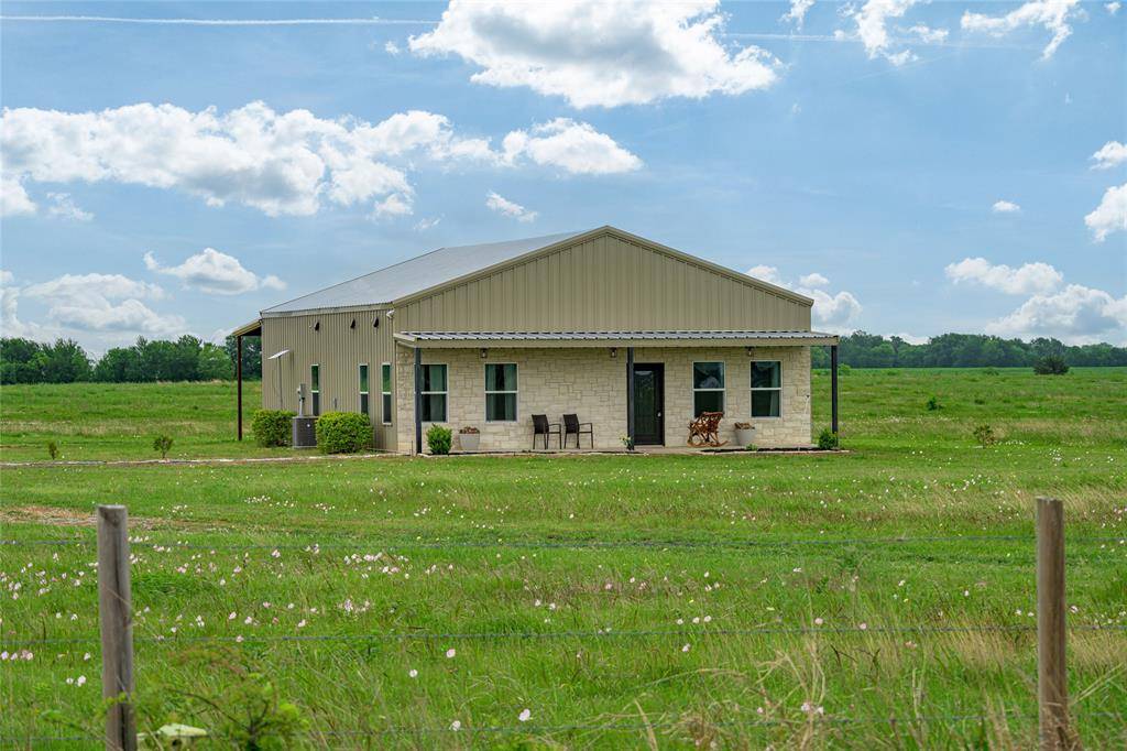435 County Road 4875, Celeste, TX 75423