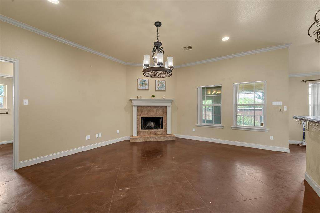 2524 Riders Way, Waco, TX 76712