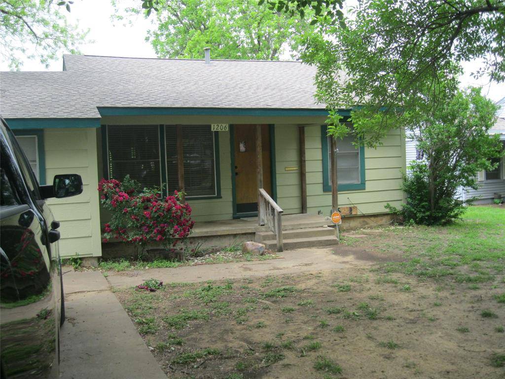 1206 W Dyer Street, Breckenridge, TX 76424