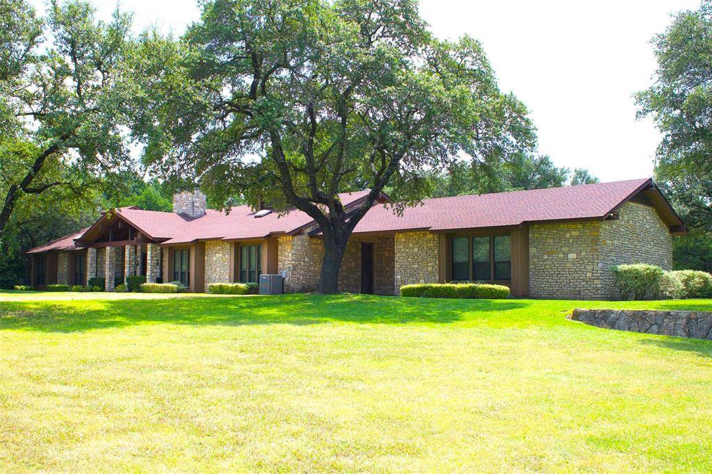 2300 W Main Street, Lancaster, TX 75146