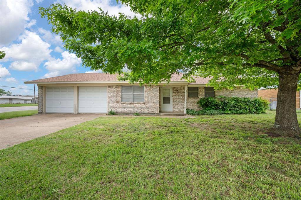 1912 Joslin Street, Cleburne, TX 76033