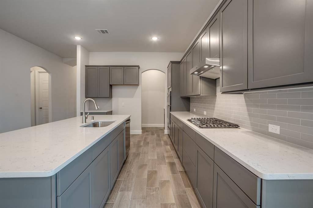 1440 Lady Bird Road, Justin, TX 76247