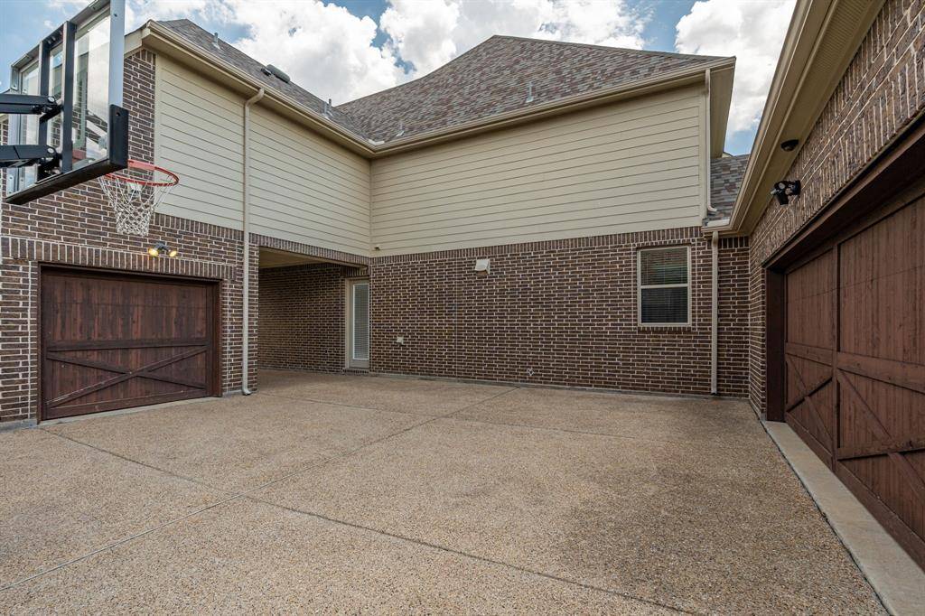 975 Pembrook Lane, Allen, TX 75013