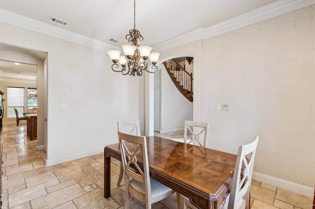 2221 Southern Oaks Drive, Cedar Hill, TX 75104