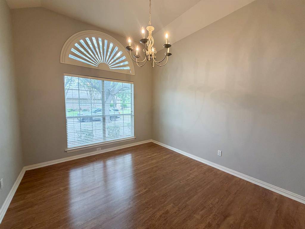 310 Iroquois Lane, Waxahachie, TX 75165