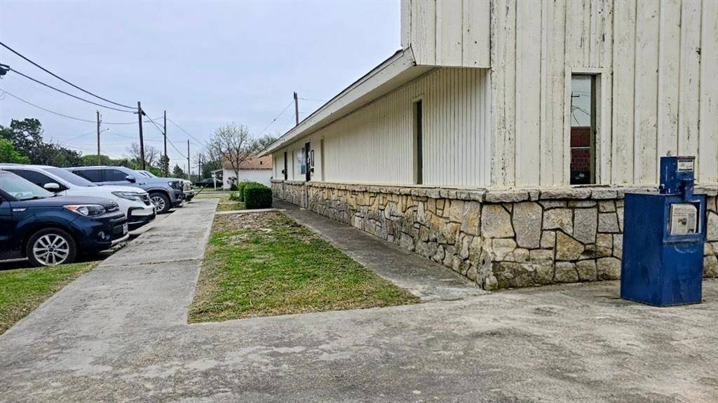 212 N Church Street, Jacksboro, TX 76458