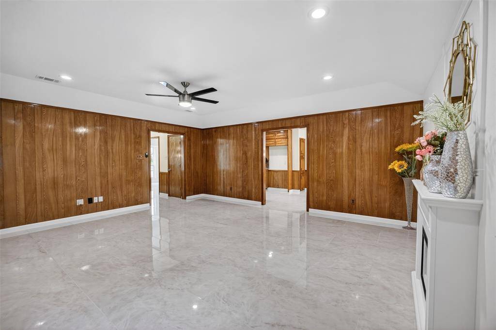 1606 Rosemary Drive, Arlington, TX 76014