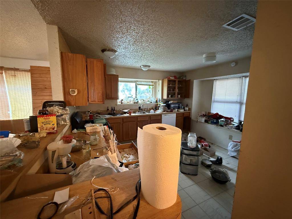 2901 Quail Hollow Drive, Mesquite, TX 75150