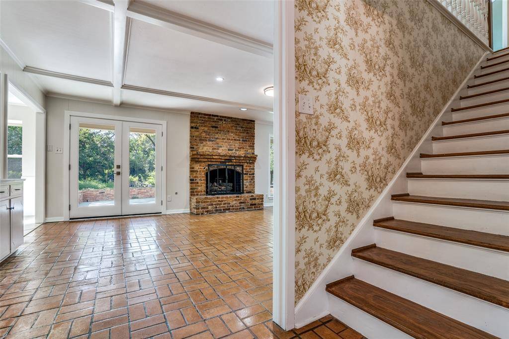 10534 Royal Springs Drive, Dallas, TX 75229