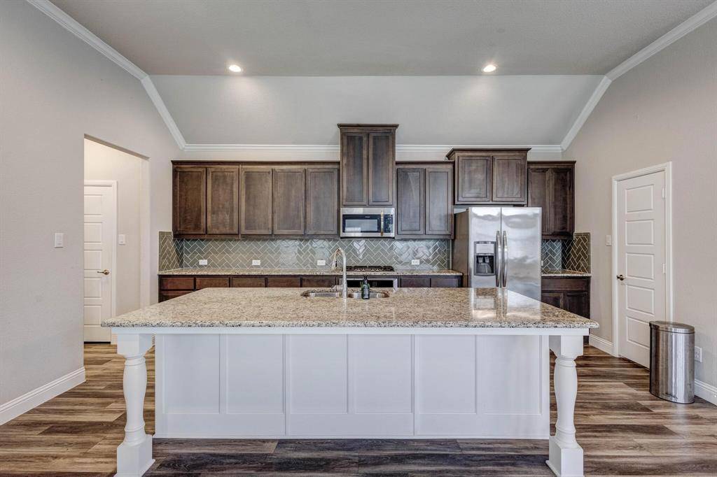 609 Boardwalk Way, Argyle, TX 76226