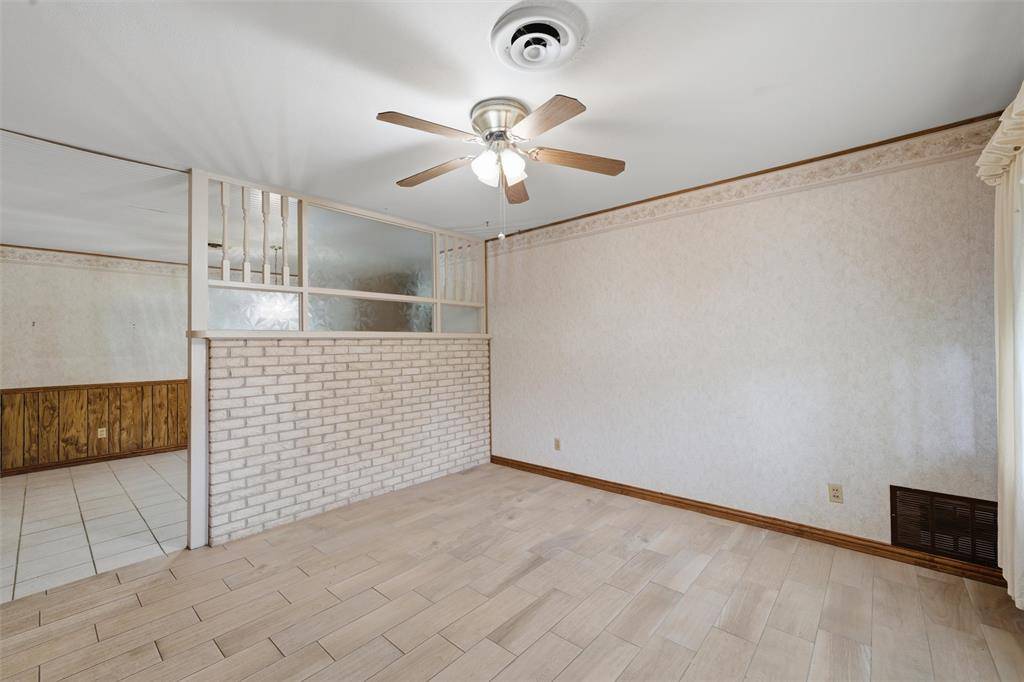 4137 Hiland Drive, Beverly Hills, TX 76711