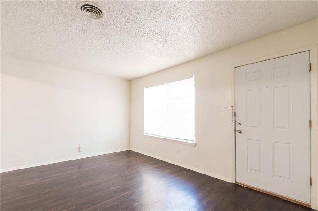 2045 Avis Circle, Mesquite, TX 75149