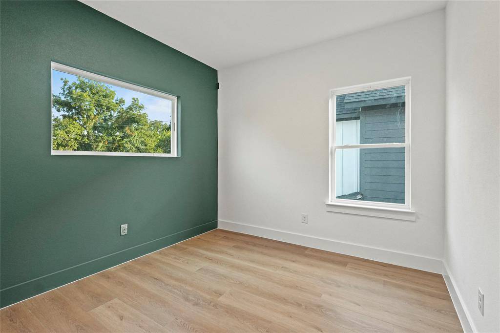 2521 Bethurum Avenue, Dallas, TX 75215