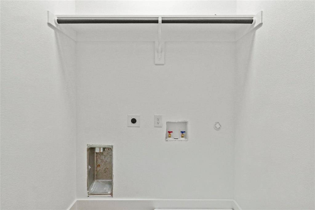 2521 Bethurum Avenue, Dallas, TX 75215