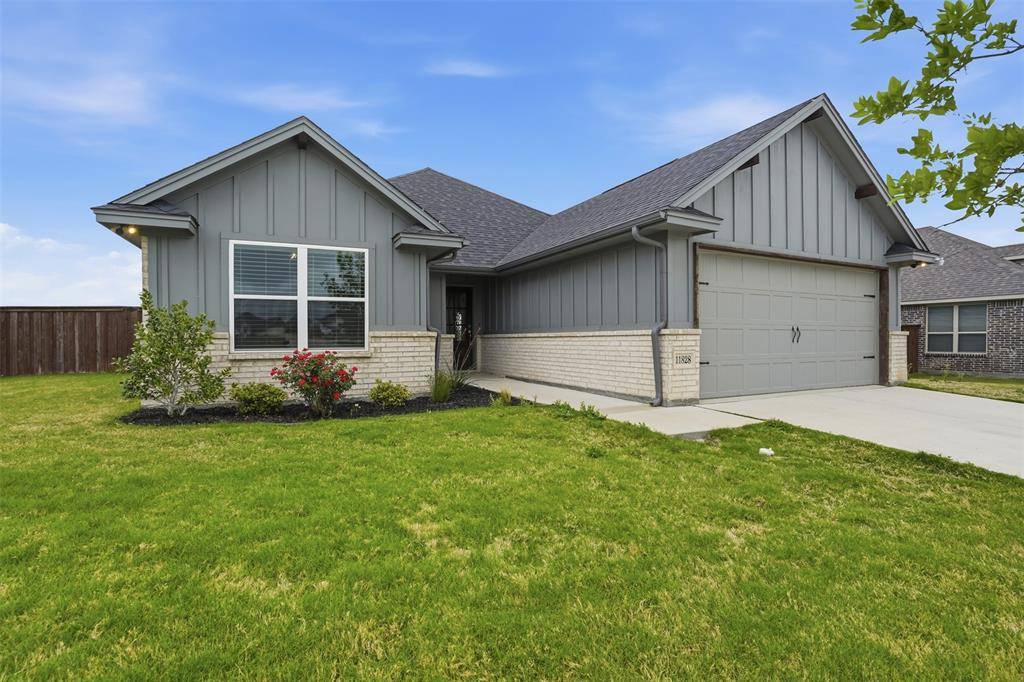 11828 Serval Street, Godley, TX 76044