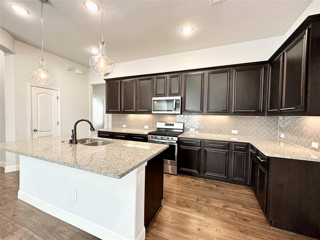 1556 Kessler Drive, Forney, TX 75126