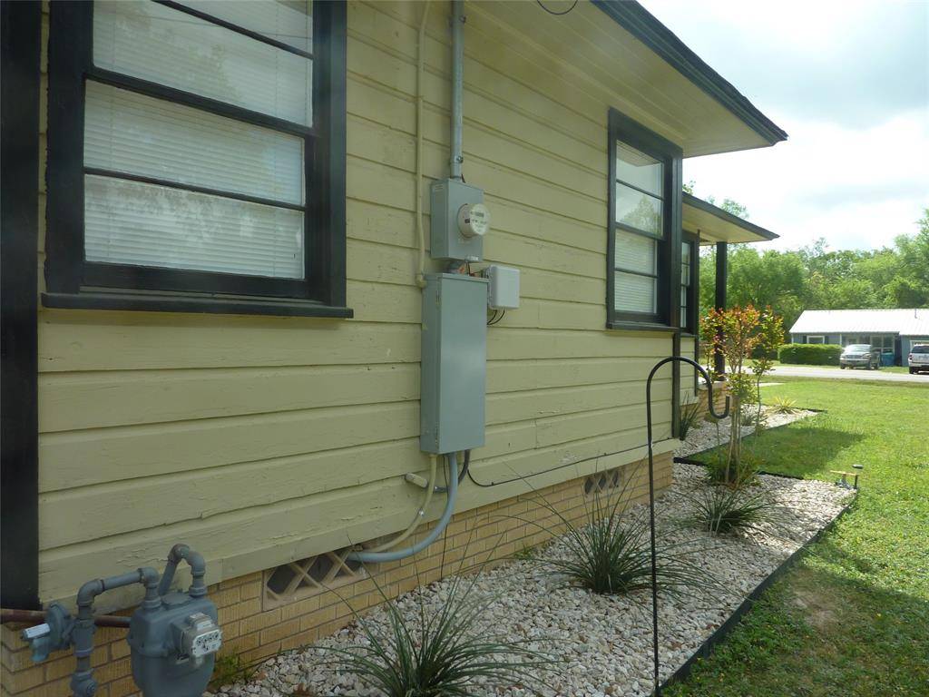 116 W Cayuga Drive, Athens, TX 75751