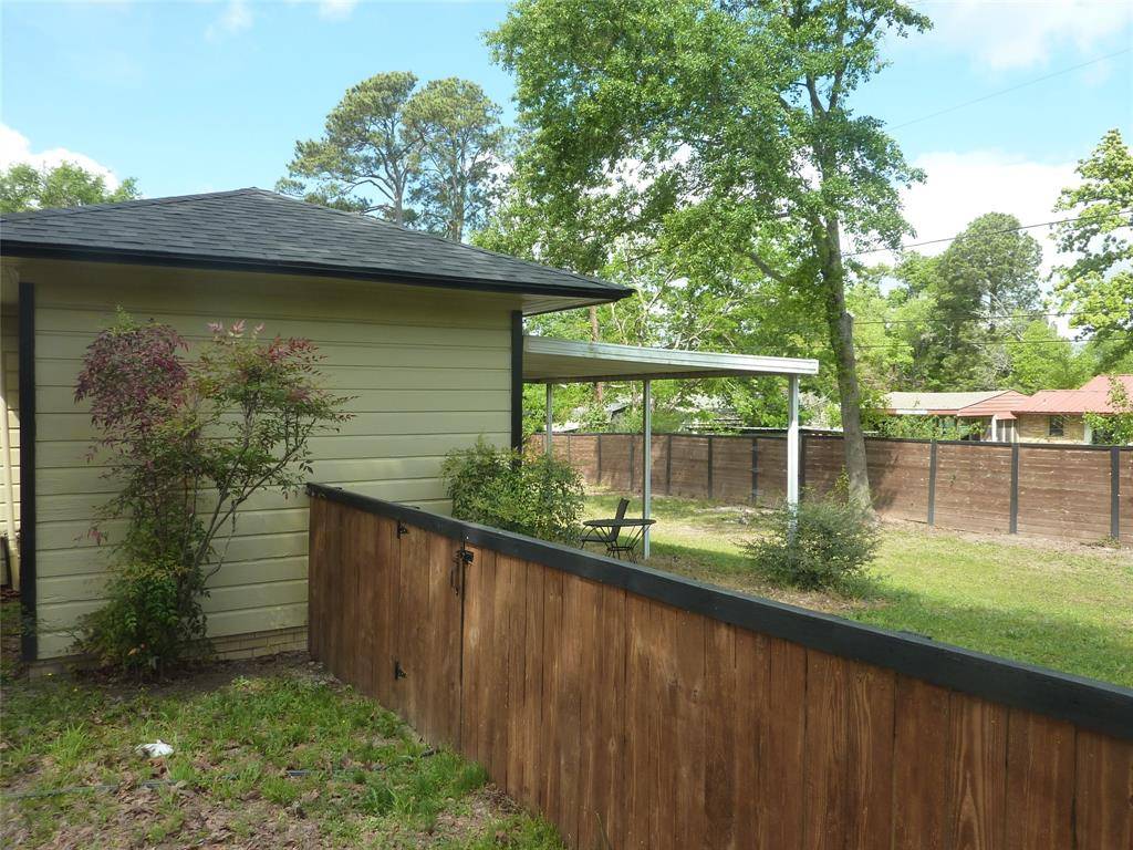 116 W Cayuga Drive, Athens, TX 75751