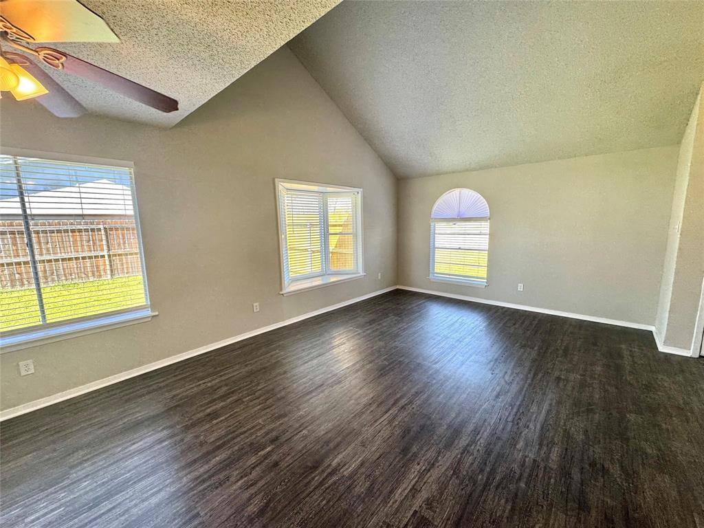 2508 S Center Street S, Arlington, TX 76014