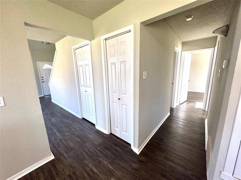 2508 S Center Street S, Arlington, TX 76014