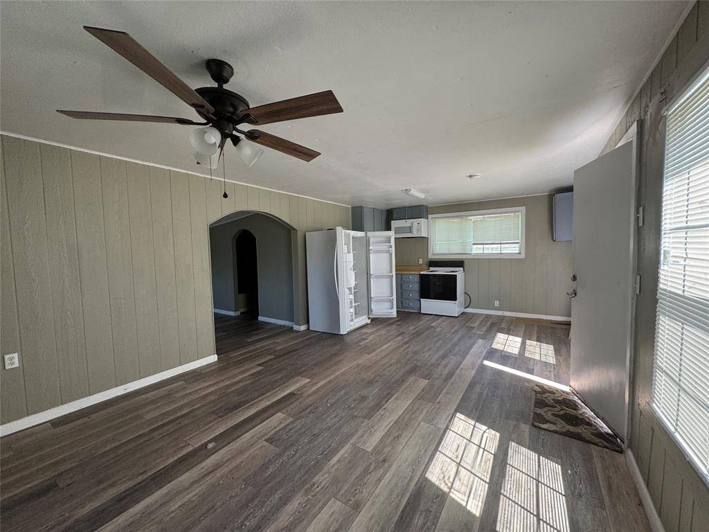 202 W Tarrant Street, Cumby, TX 75433